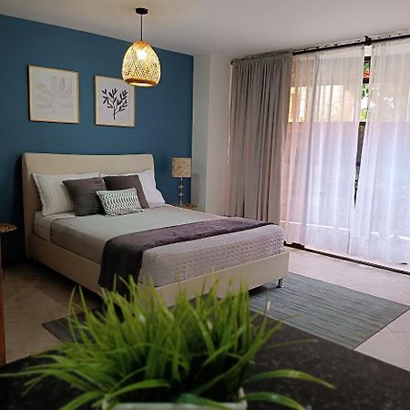 Appartamento Acogedor Apartaestudio Ubicado En Laureles Medellín Esterno foto
