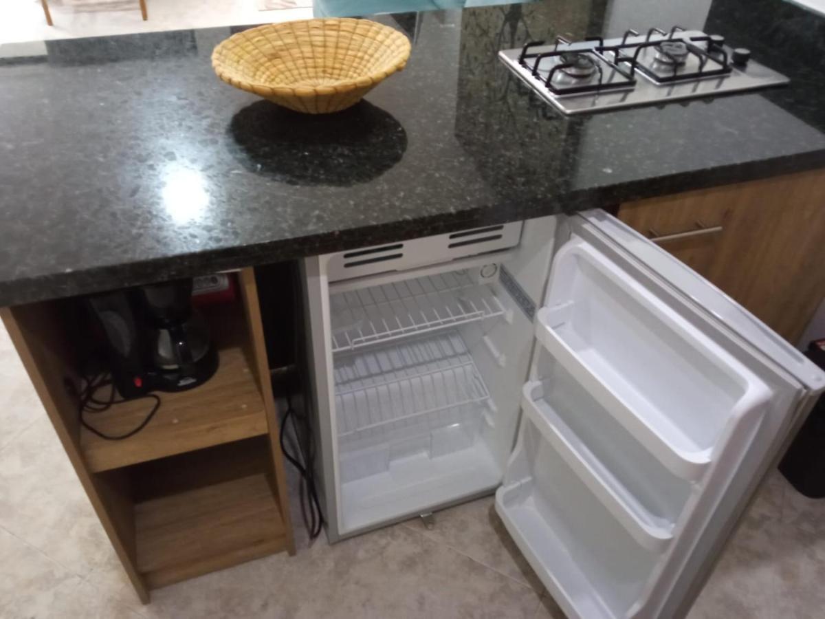 Appartamento Acogedor Apartaestudio Ubicado En Laureles Medellín Esterno foto