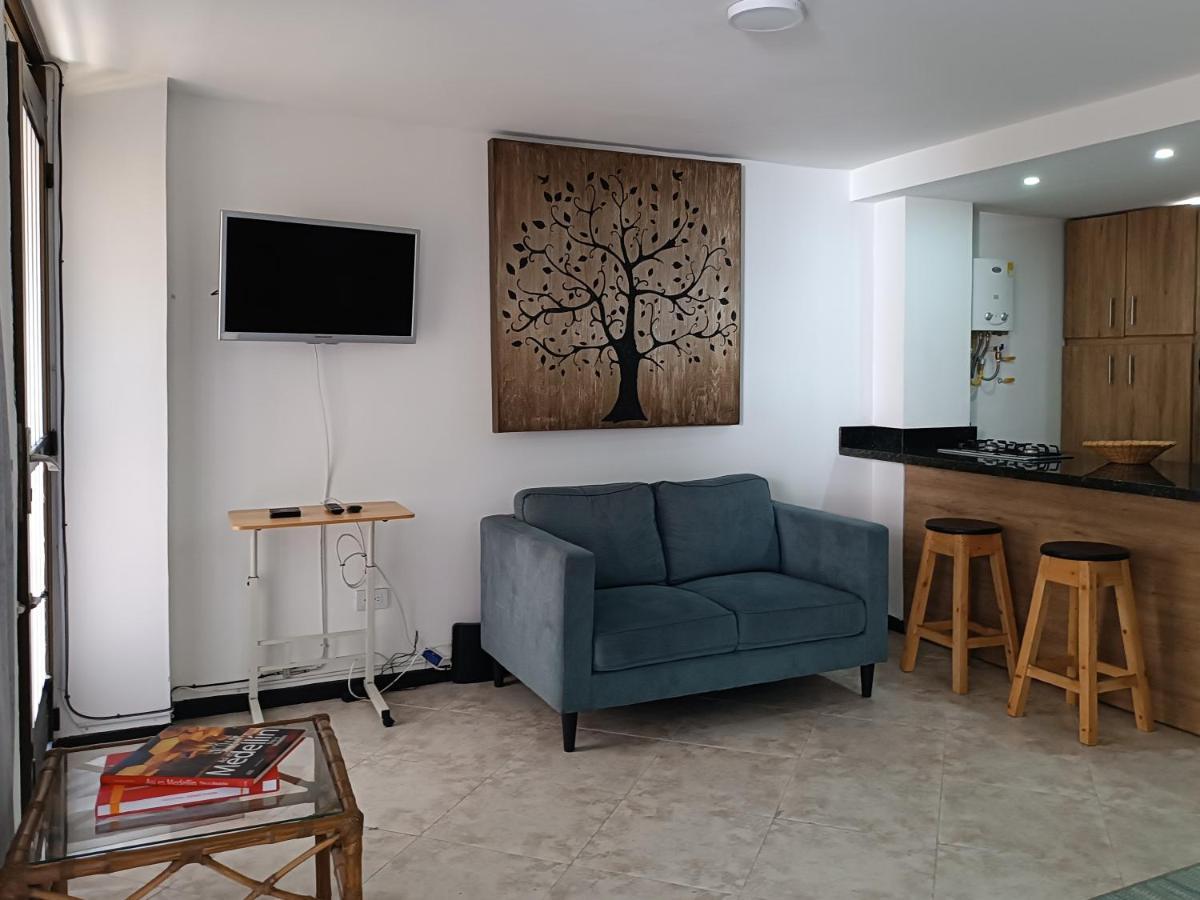Appartamento Acogedor Apartaestudio Ubicado En Laureles Medellín Esterno foto